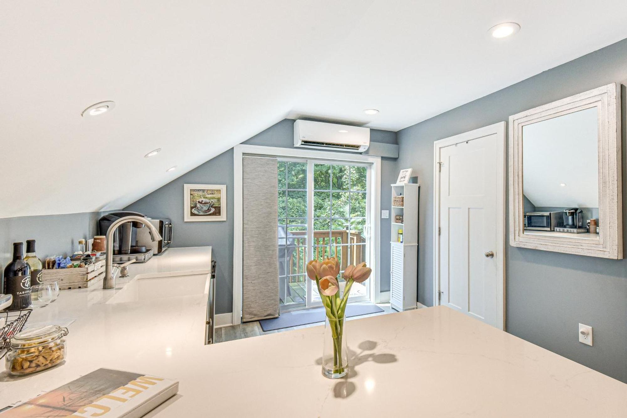 Benton Harbor Apt With Balcony And Shared Fire Pit Exteriér fotografie