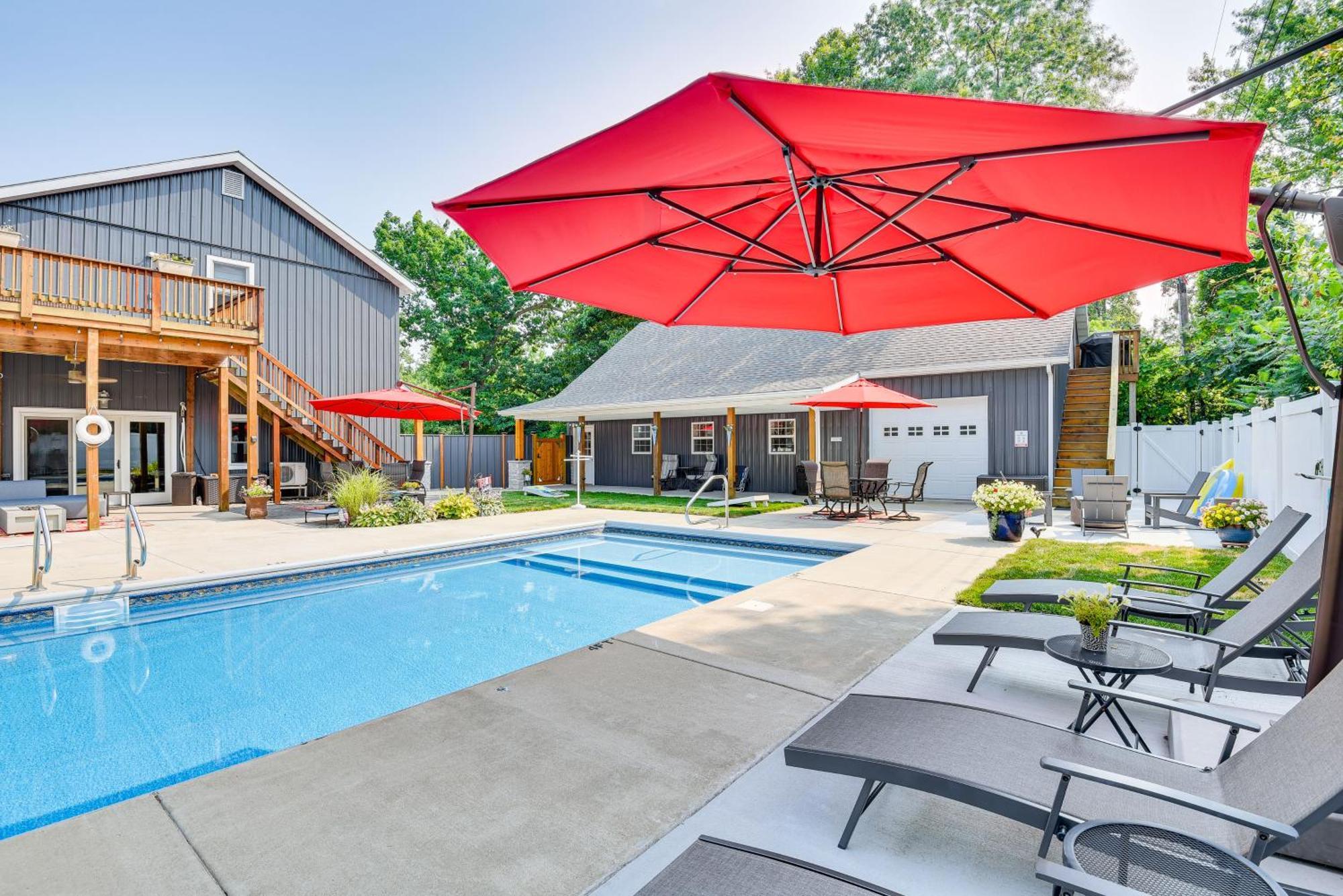 Benton Harbor Apt With Balcony And Shared Fire Pit Exteriér fotografie
